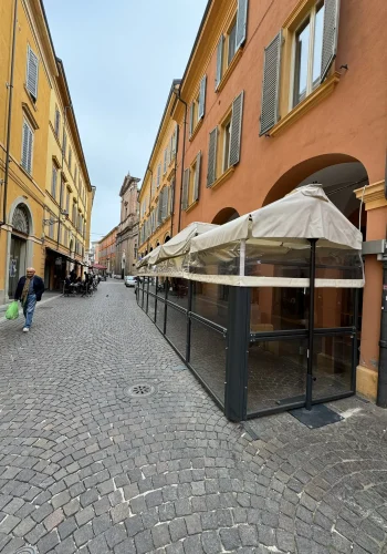 Paraventi fissi o mobili per dehor