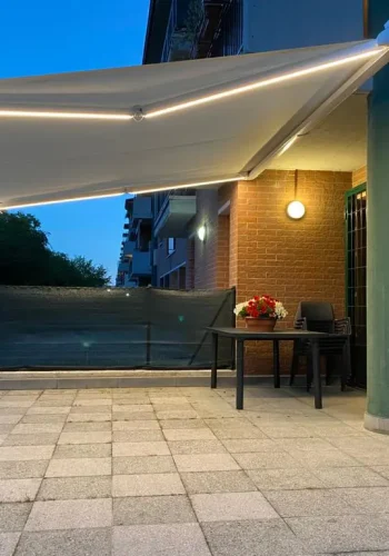 Tende a braccia estensibili