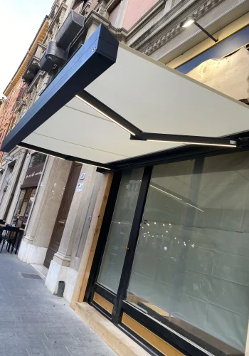 tende-a-braccia-estensibili-52